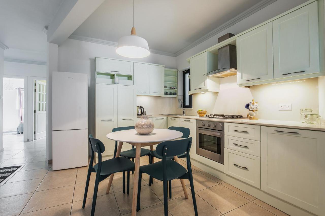 Saint Julian's Stylish 3 Bedroom Apartment - St. Julians - 5 Mins From Balluta Bay מראה חיצוני תמונה